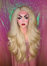 Load image into Gallery viewer, Grab & Glow: Hollywood Blonde Mandy