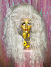 Load image into Gallery viewer, Iceberg Tiff