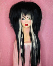 Load image into Gallery viewer, Classic Scene Girl