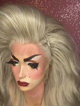 Load image into Gallery viewer, Iceberg Tiff